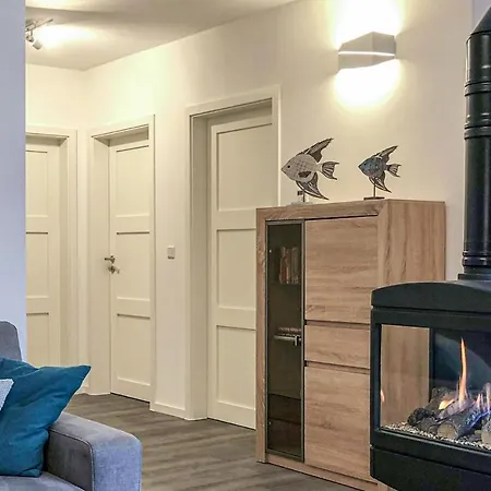 Lovely In With Kitchen Apartment *