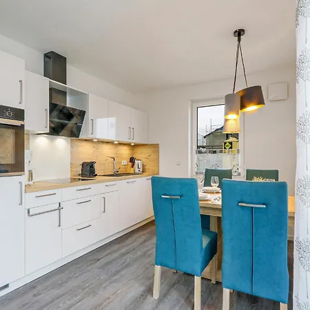 Lovely In With Kitchen Apartment